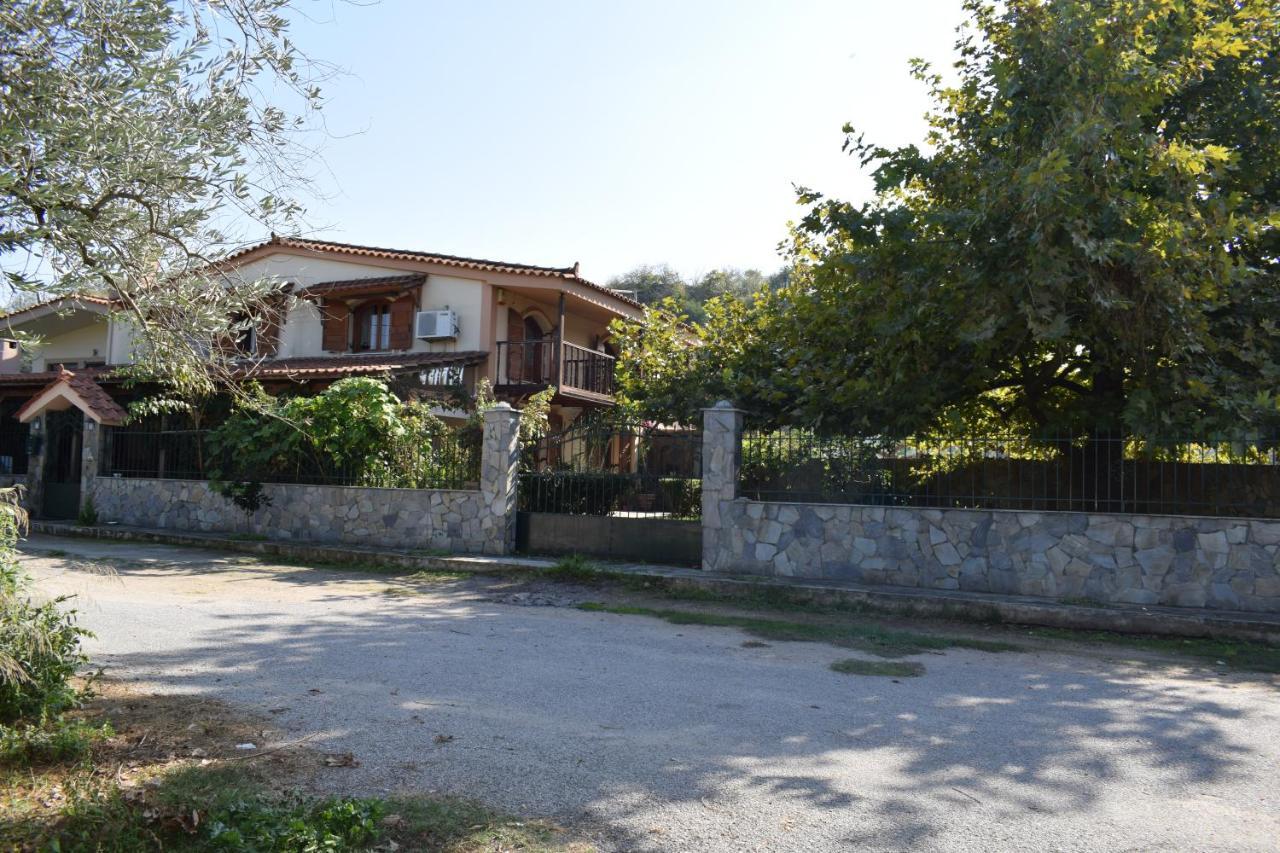 Family Villa Kalypso Ореои Екстериор снимка