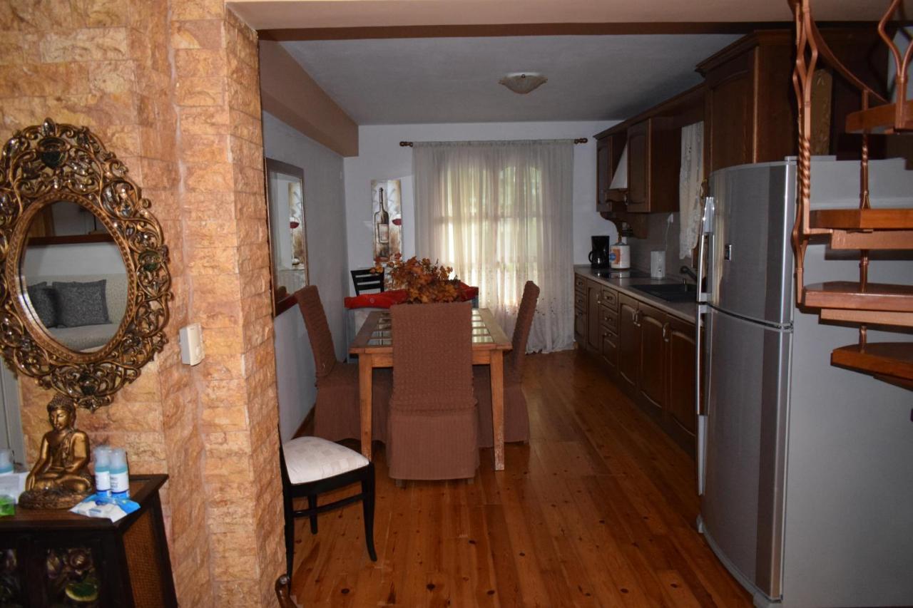 Family Villa Kalypso Ореои Екстериор снимка